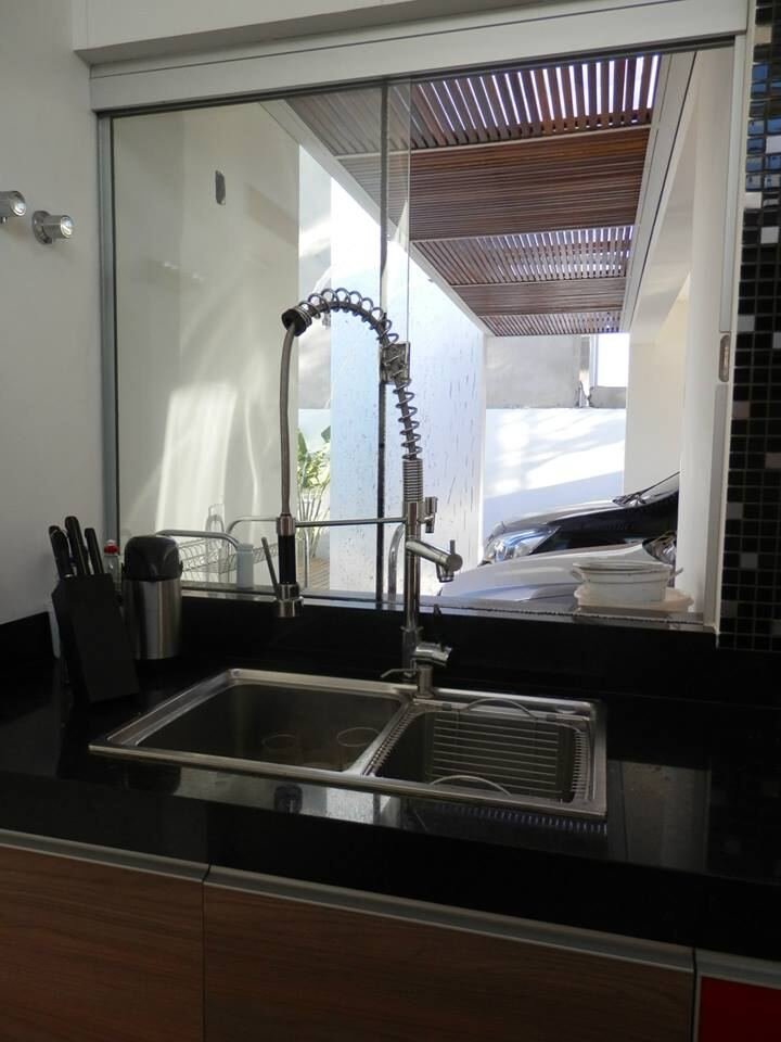Casa MJ — Adamantina: cozinha pia torneira — projeto de arquitetura residencial
