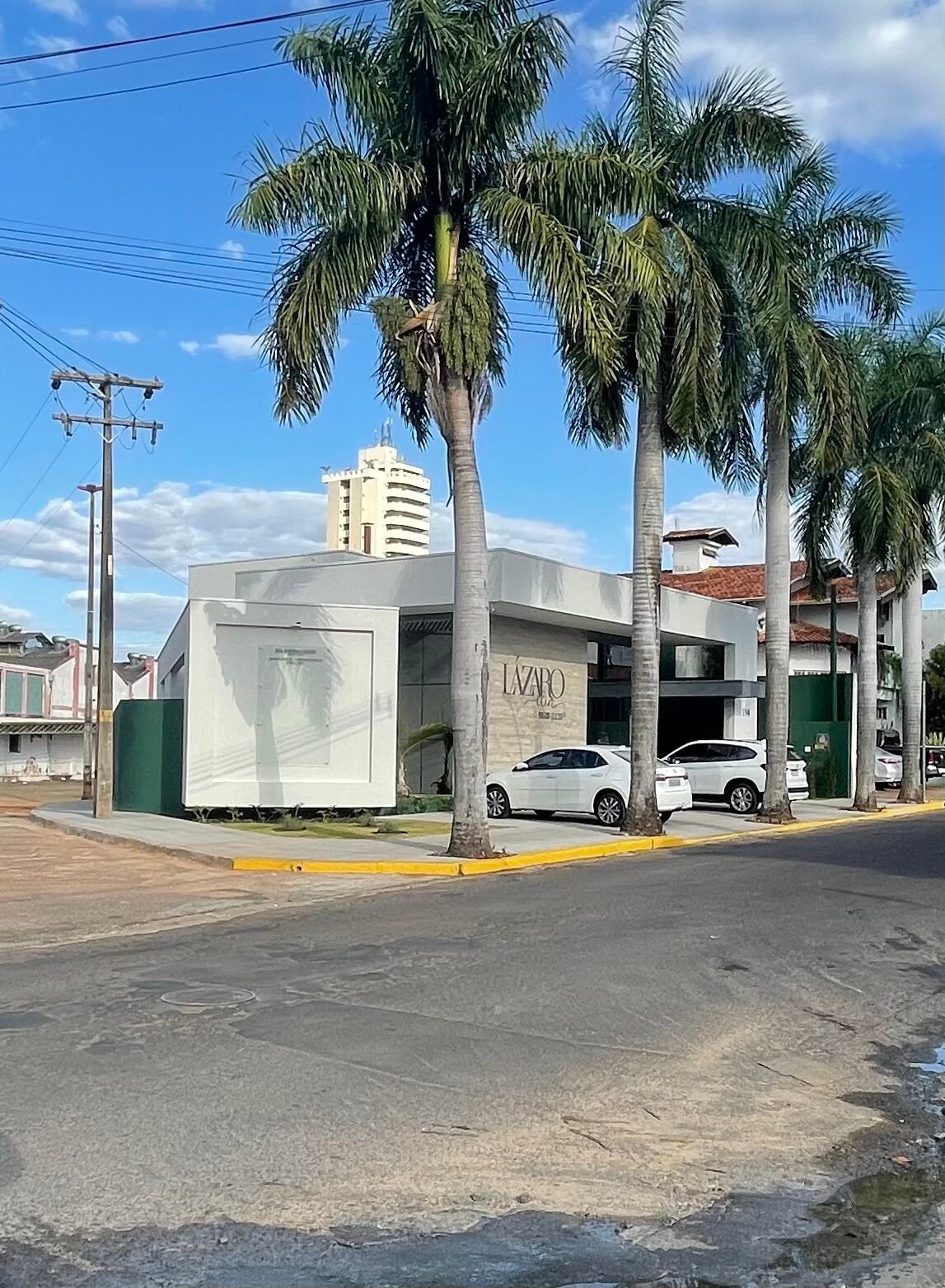 Clínica Lázaro — Osvaldo Cruz: entrada coberta — projeto de arquitetura comercial