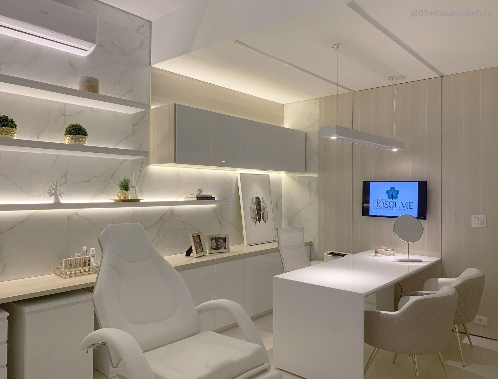 Consultório de dermatologia Clínica Hosoume em Adamantina — projeto de arquitetura de interiores, sala de atendimento em mármore e tons neutros